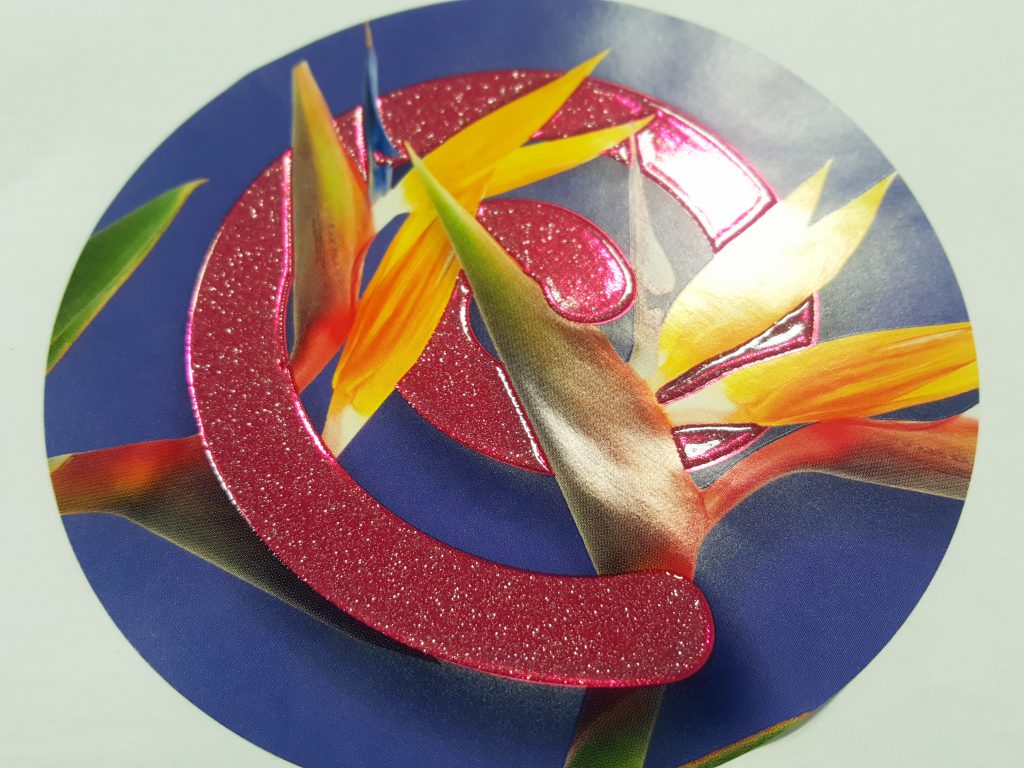 etykieta brokatowana